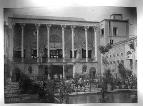 نمایش عکسهای «مسعود میرزا» تمدید شد