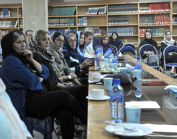 بررسی پیامدهای جداسازی انجمن صنفی گالری داران تهران و شهرستان‌ها