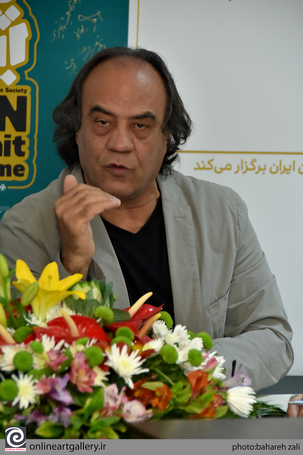 عکس شاد در لبخند خلاصه نمیشود