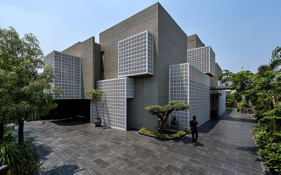 Luxury house with traditional "Chican" embroidery screens