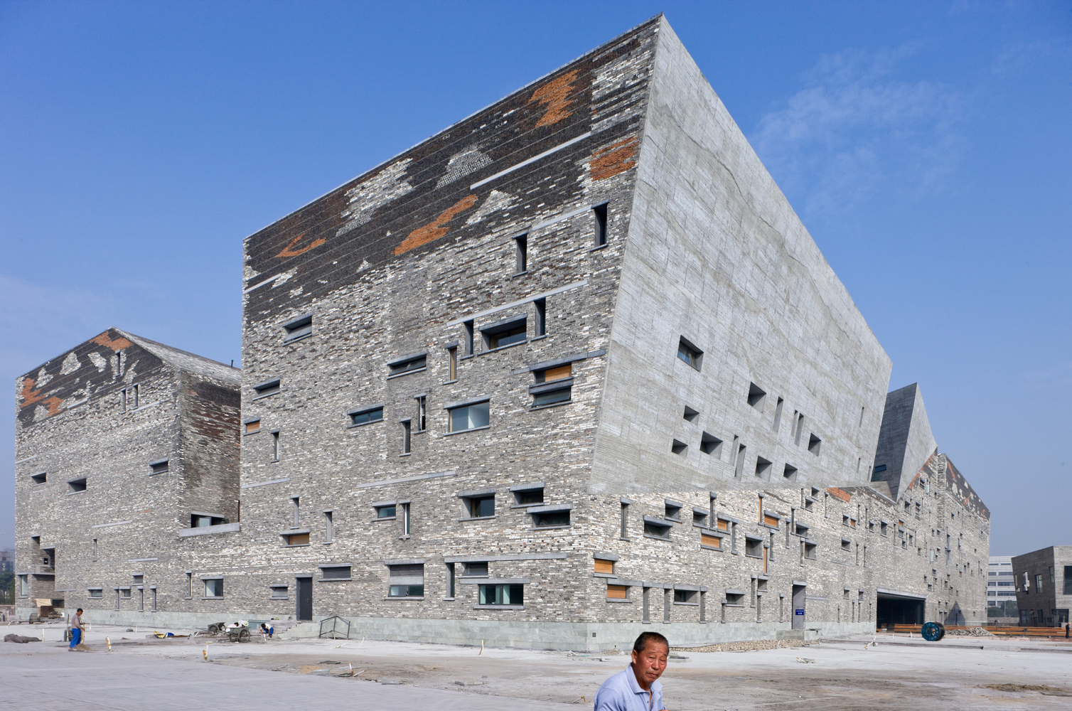 Wang Shus Works on Contemporary Chinese Architecture with Recycled Materials