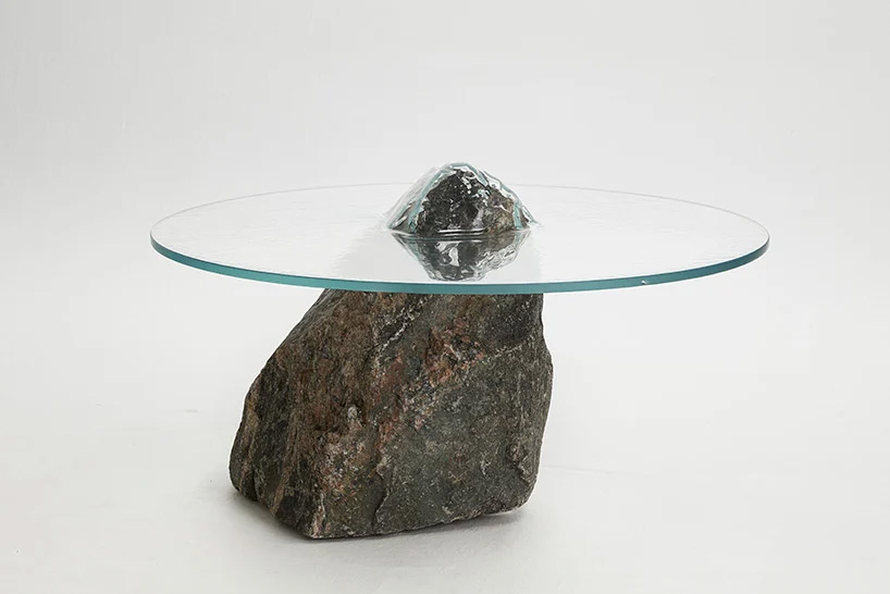 استفاده از سیالیت شیشه در طراحی میز