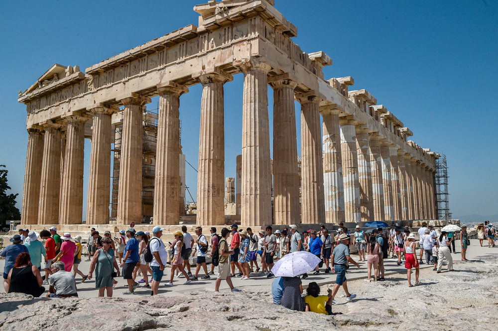Greece Will Implement a Daily Limit of 20,000 Visitors to the Acropolis Starting in September