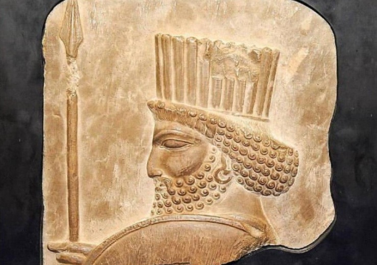 سرباز هخامنشی به تختجمشید بازمیگردد